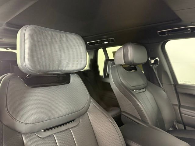 Certified 2025 Land Rover Range Rover SV AWD/4WD image 34