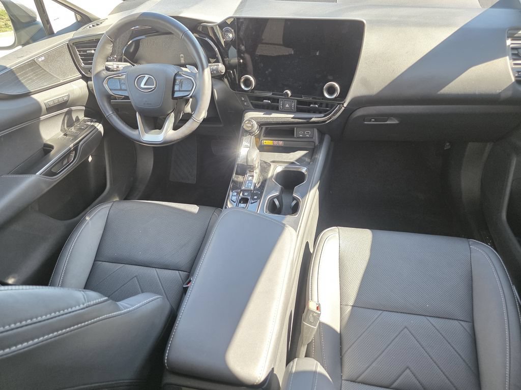 Certified 2025 Lexus NX 350h AWD w/ Rear Seat Package image 33