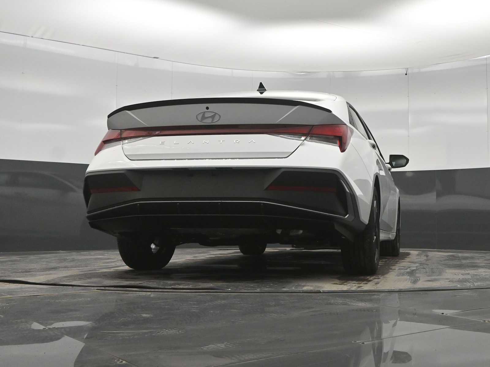 New 2026 Hyundai Elantra SEL Sport FWD image 36