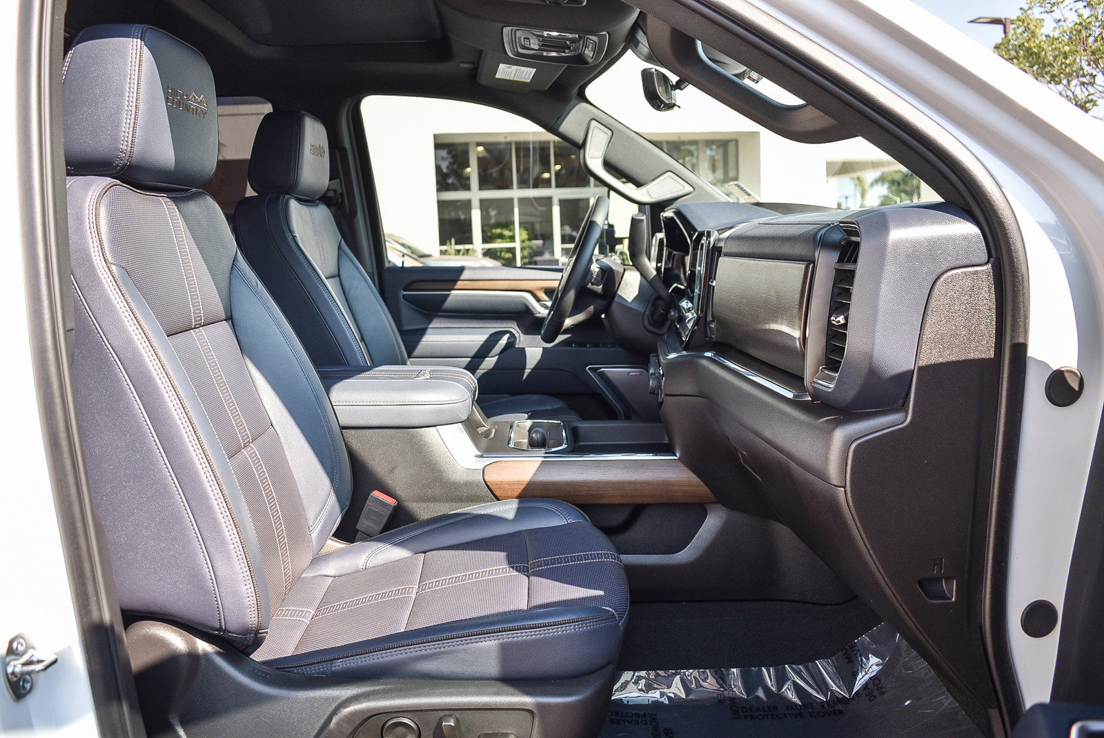 Used 2025 Chevrolet Silverado 2500 High Country w/ High Country Premium Package image 15