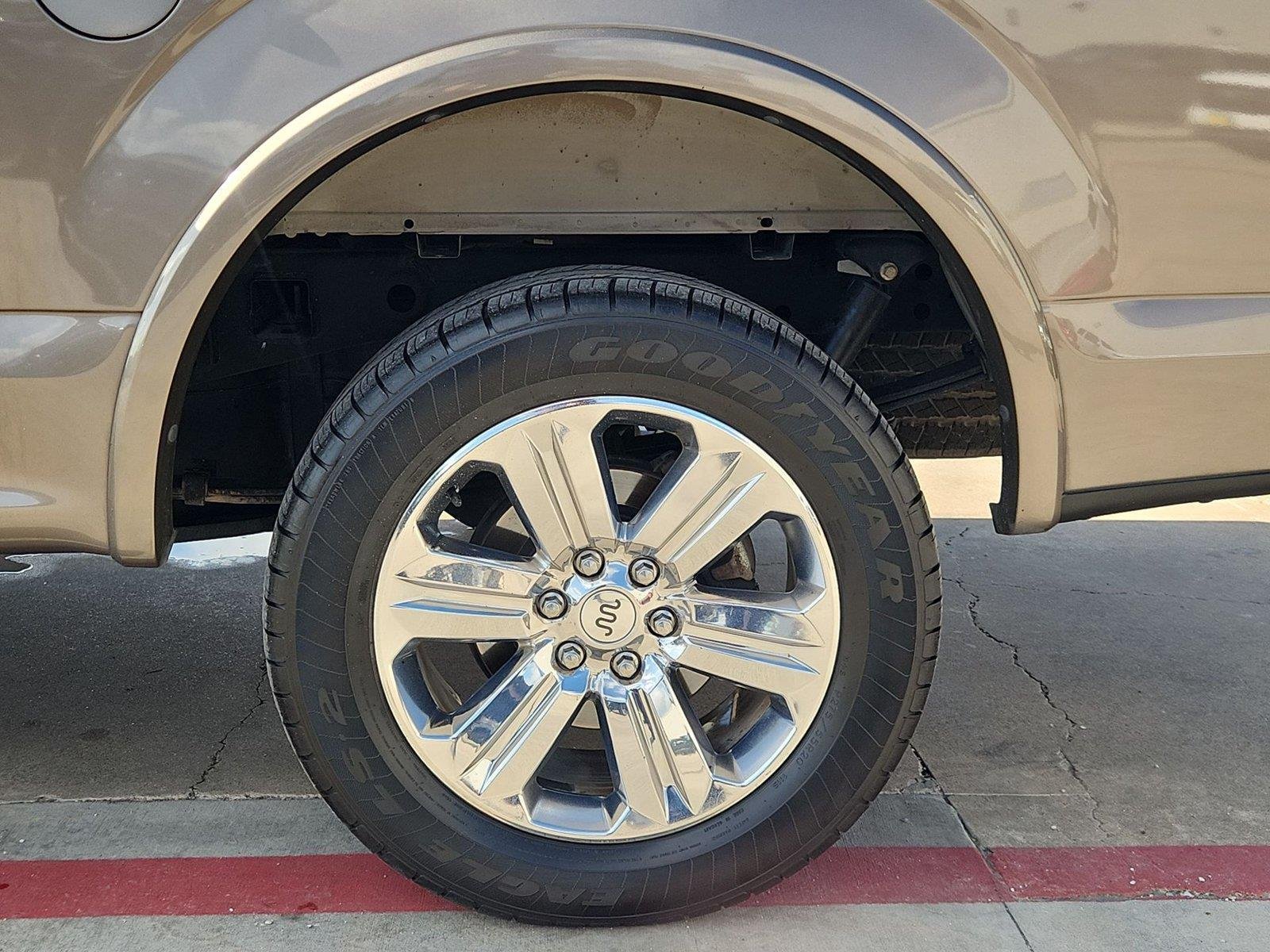 Used 2018 Ford F150 King Ranch w/ Equipment Group 601A Luxury AWD/4WD image 33