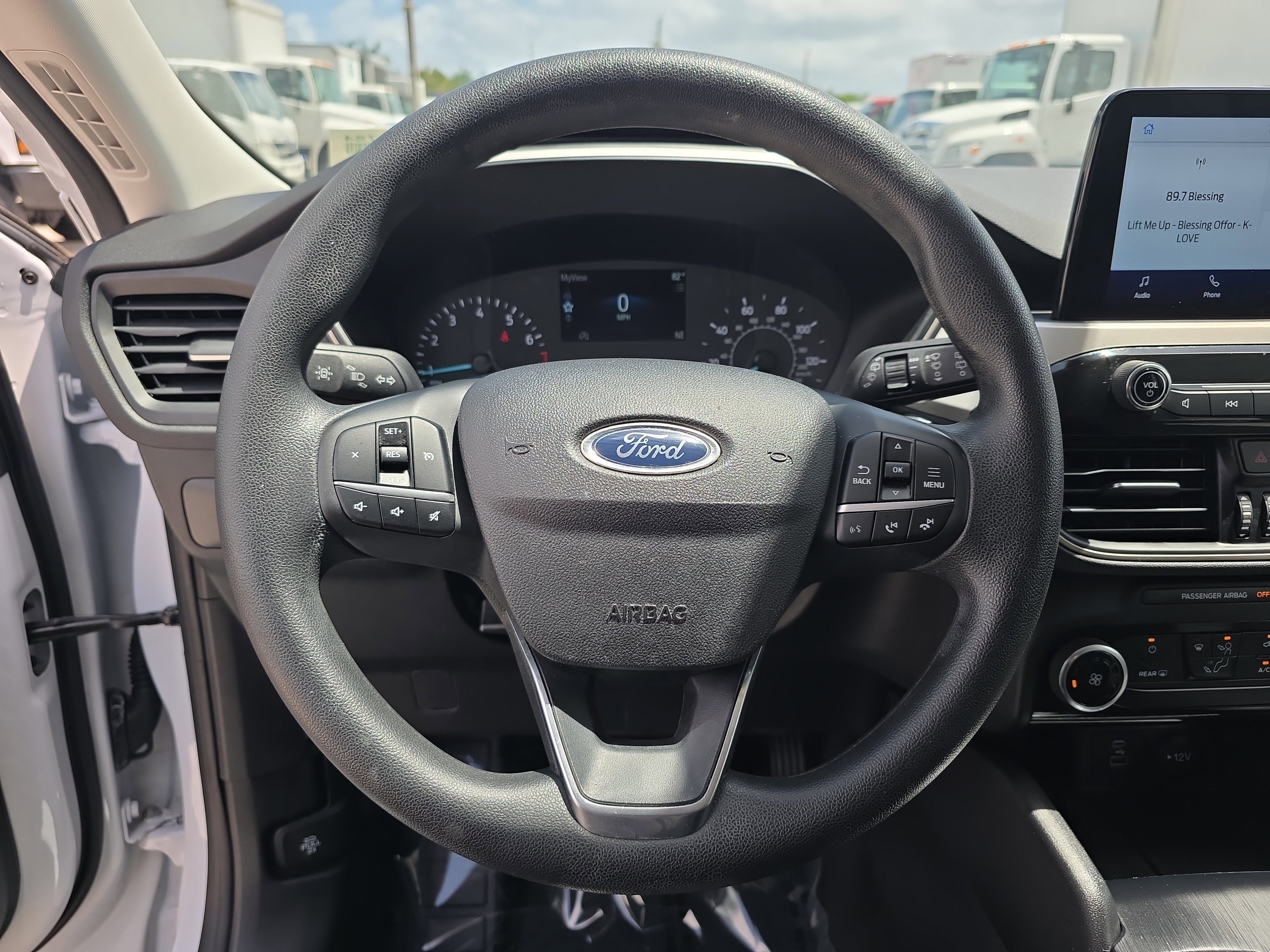 Used 2022 Ford Escape SE image 28