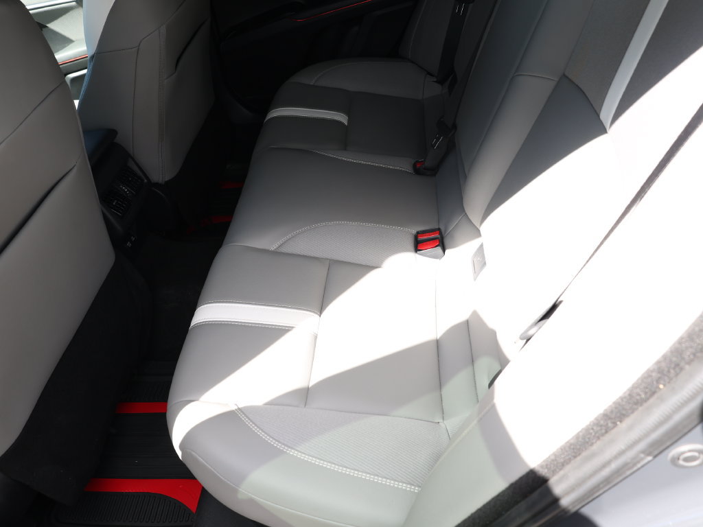 Used 2025 Toyota Camry SE w/ Convenience Package FWD image 17