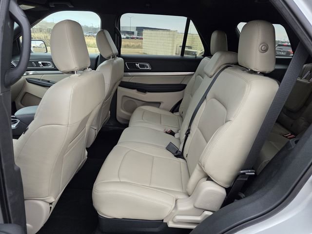 Used 2019 Ford Explorer XLT w/ Equipment Group 201A image 18