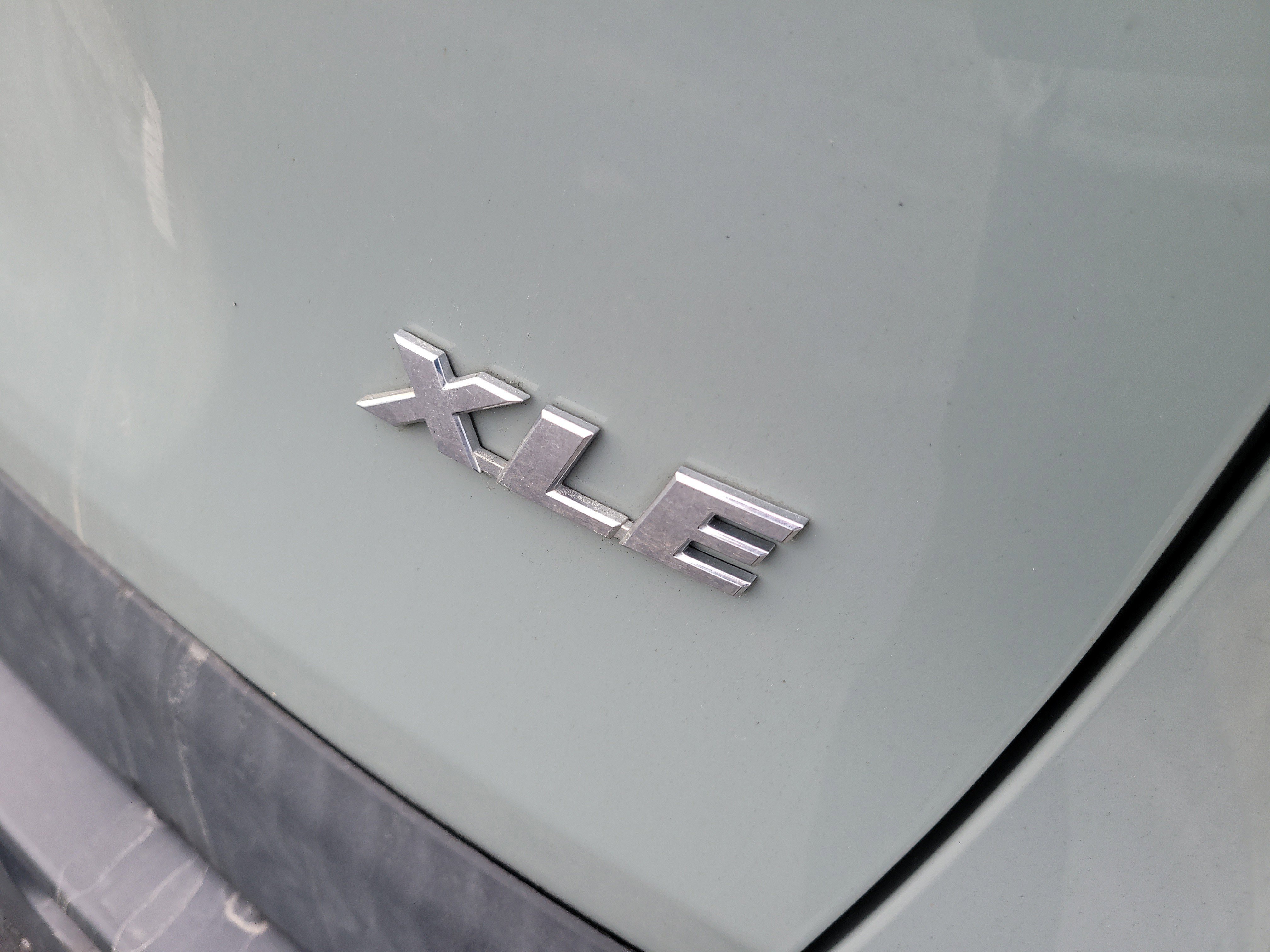 Used 2020 Toyota RAV4 XLE image 10