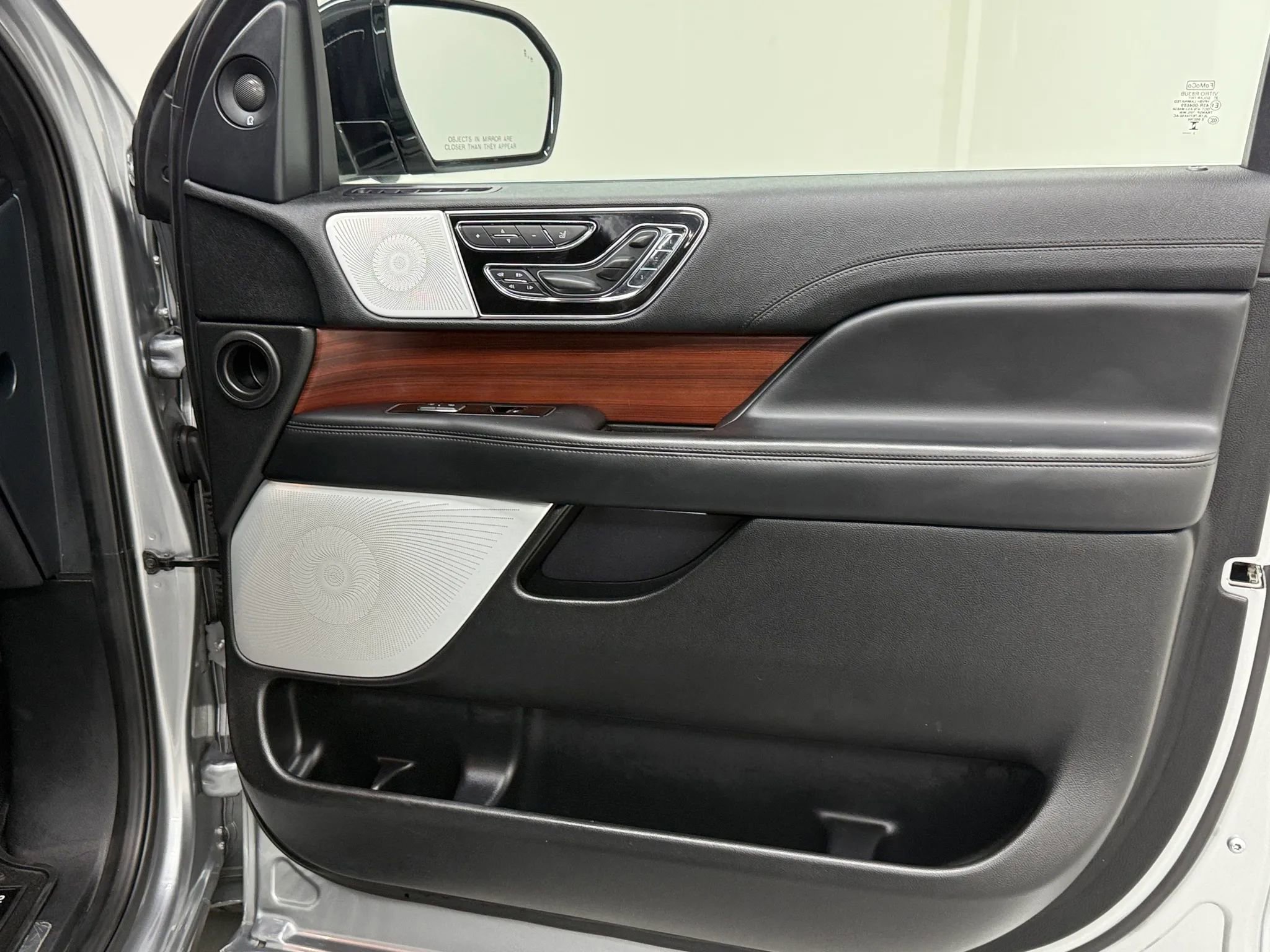 Used 2021 Lincoln Navigator Reserve w/ Luxury Package image 18