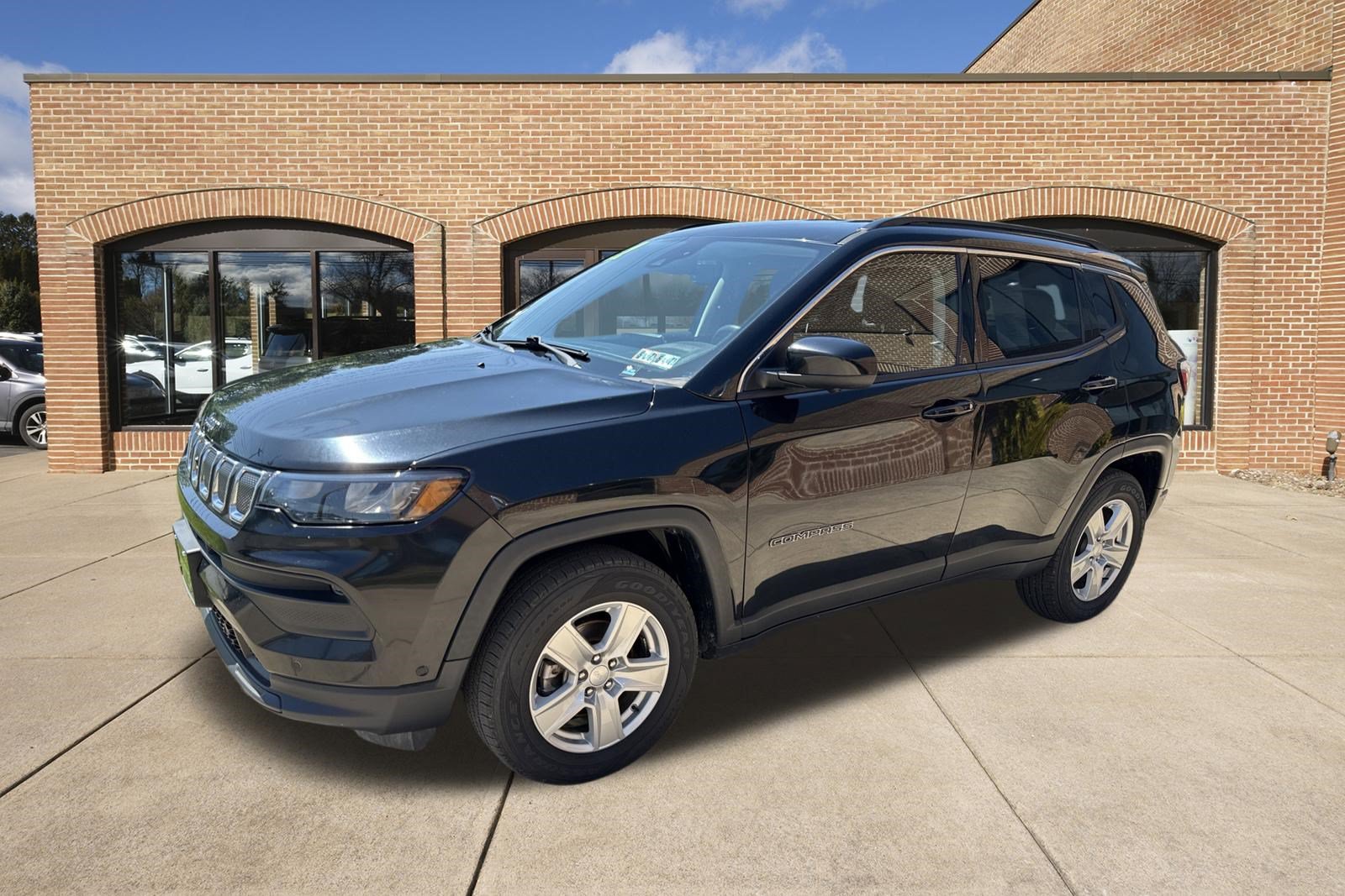 Used 2022 Jeep Compass Latitude w/ Convenience Group AWD/4WD image 15