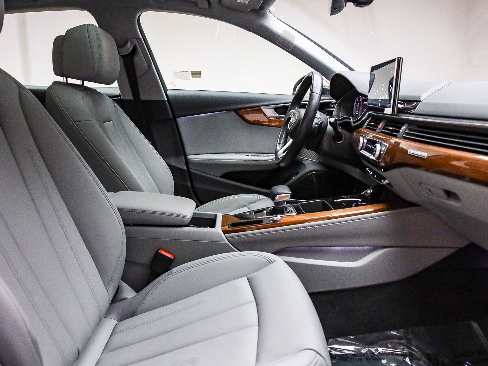 Used 2022 Audi A4 2.0T Premium Plus w/ Premium Plus Package image 18