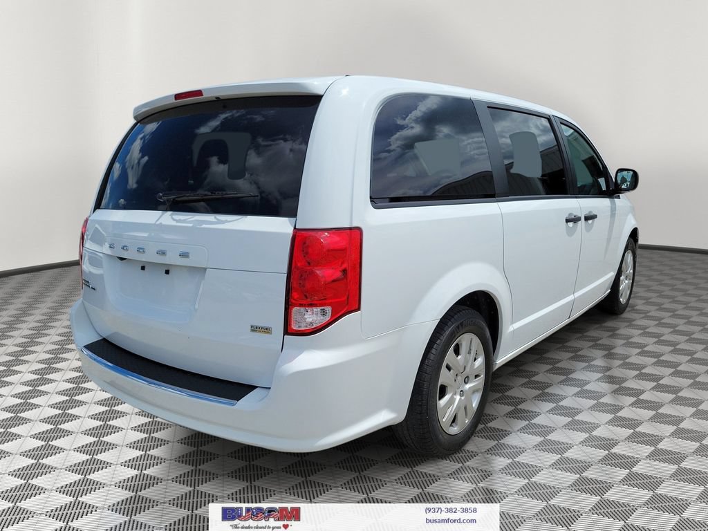 Used 2019 Dodge Grand Caravan SE w/ UConnect Hands-Free Group FWD image 4