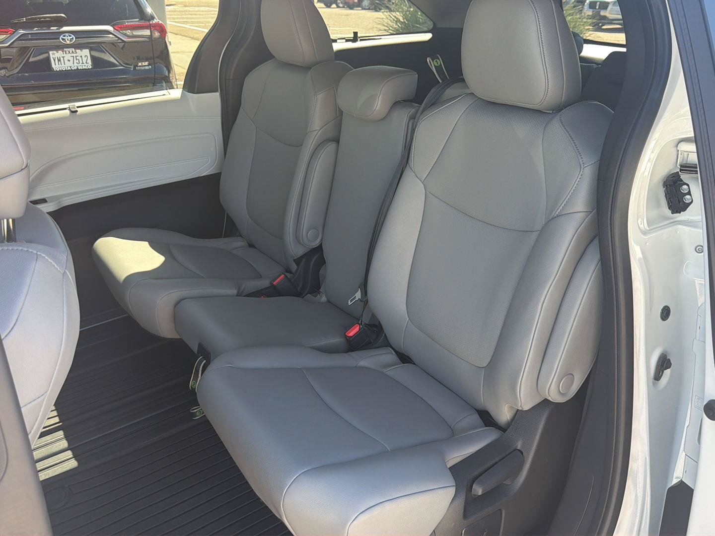 Certified 2026 Toyota Sienna XLE FWD image 12
