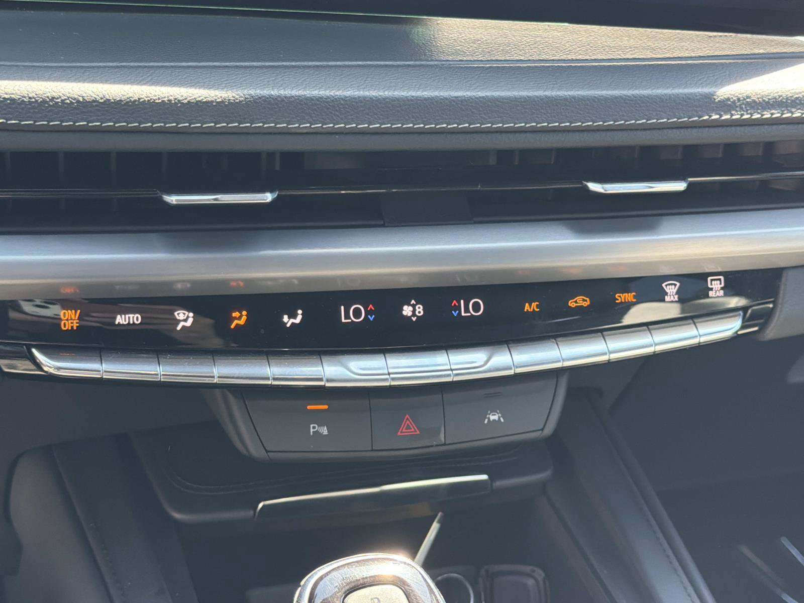 Used 2024 Cadillac XT4 Premium Luxury image 14