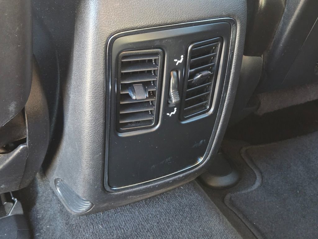 Used 2014 Dodge Durango SXT RWD image 17