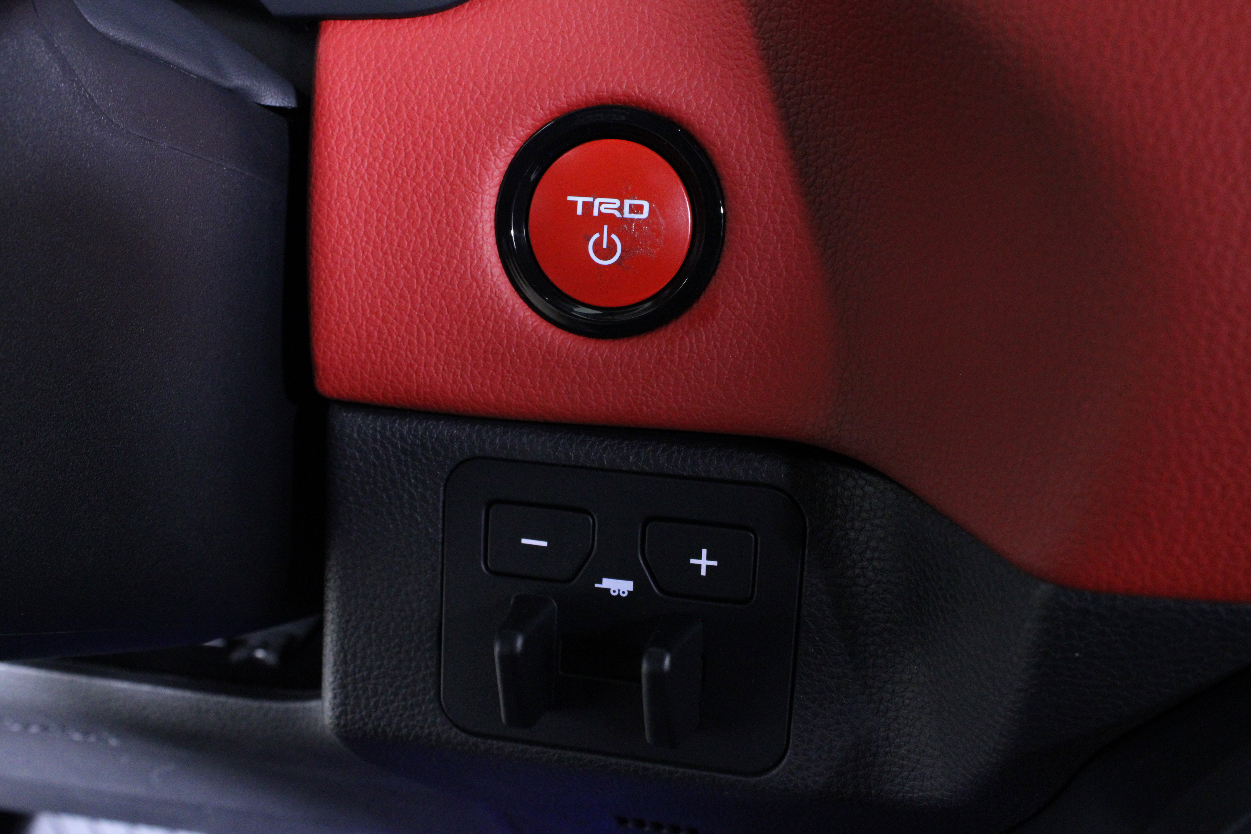 Used 2025 Toyota Sequoia TRD Pro image 40