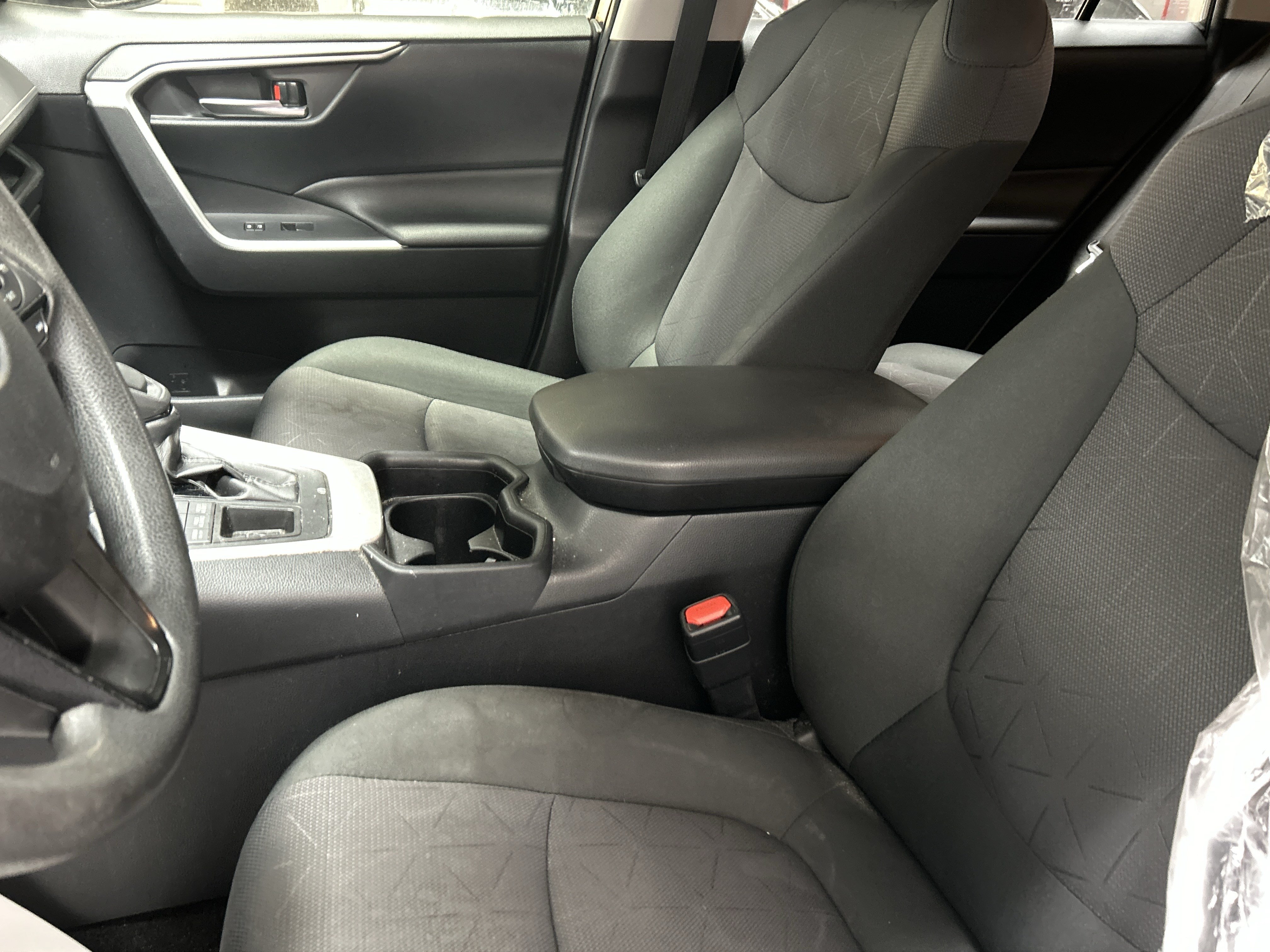 Used 2019 Toyota RAV4 XLE w/ Convenience Package AWD/4WD image 7