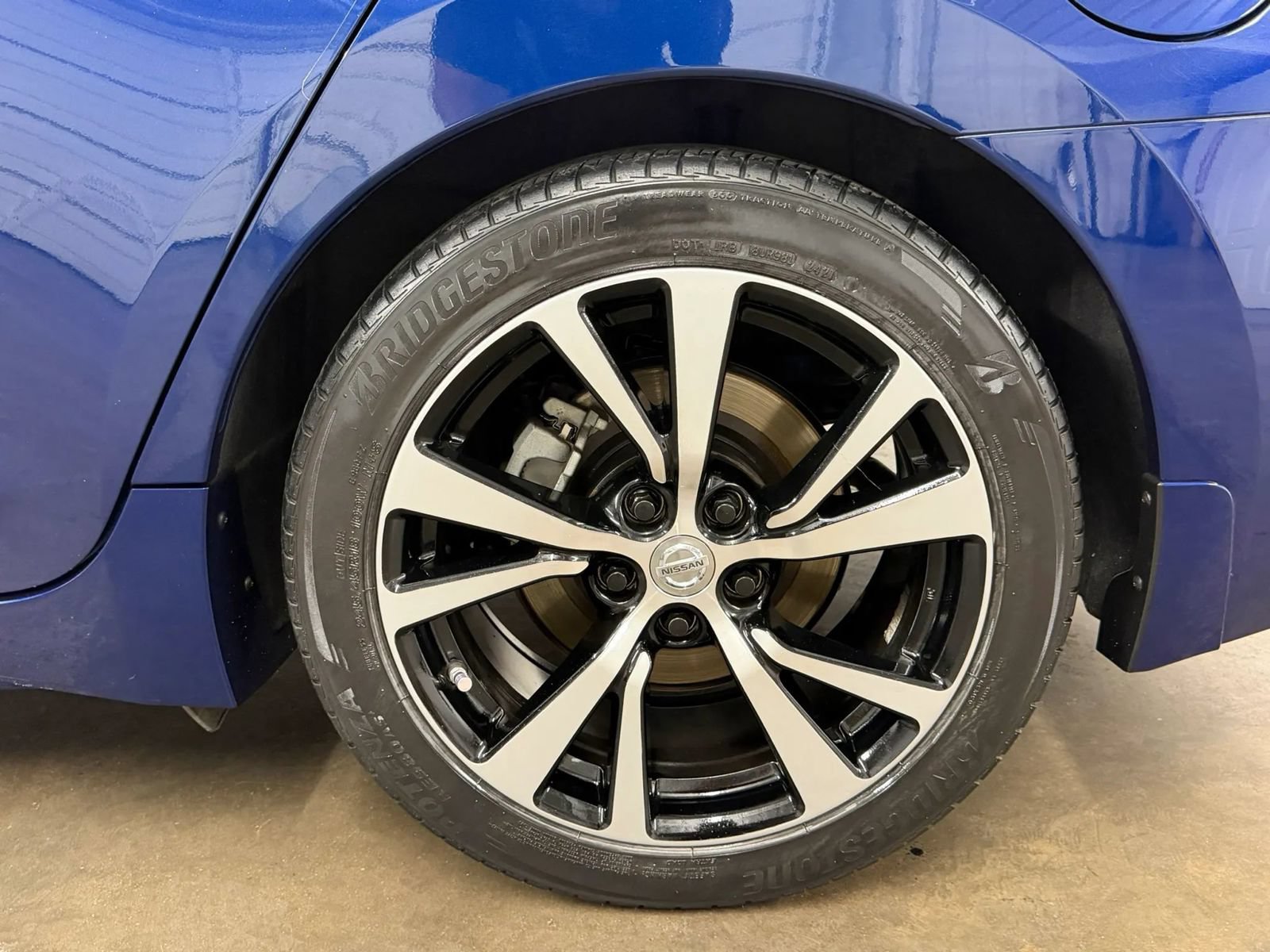 Used 2017 Nissan Maxima 3.5 SV FWD image 18