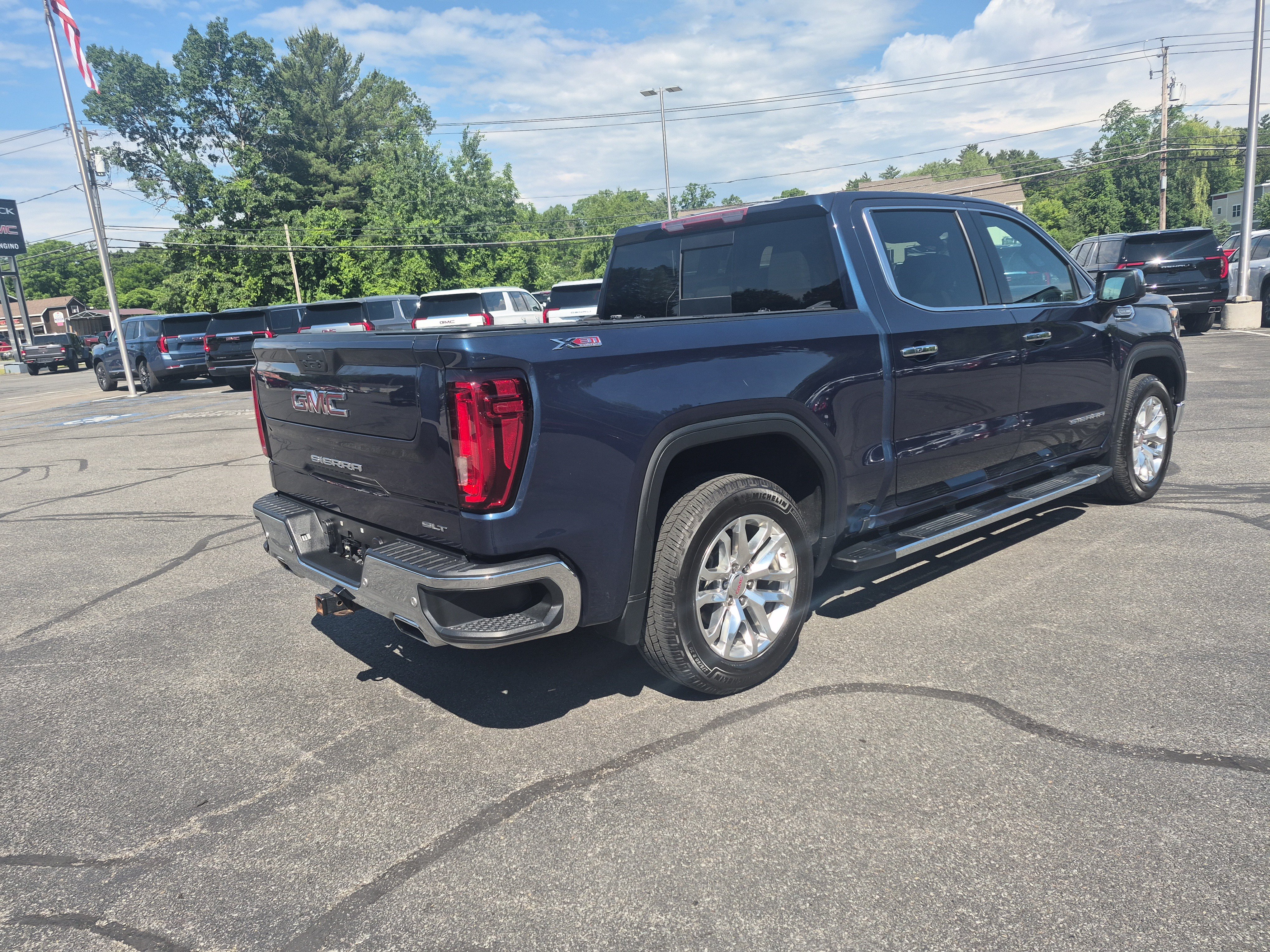 Certified 2020 GMC Sierra 1500 SLT w/ SLT Premium Plus Package AWD/4WD image 5