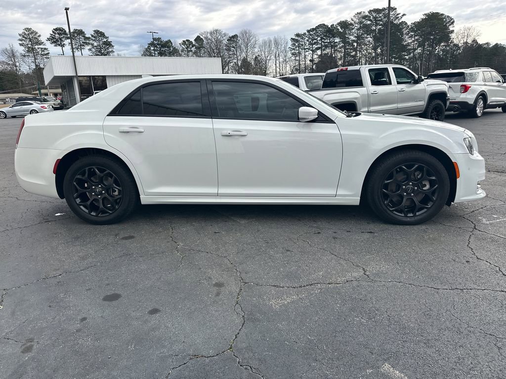 Used 2023 Chrysler 300 Touring L w/ Popular Equipment Group image 5