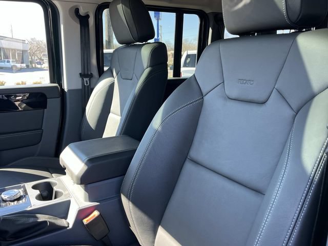 Used 2025 INEOS Grenadier AWD/4WD image 28