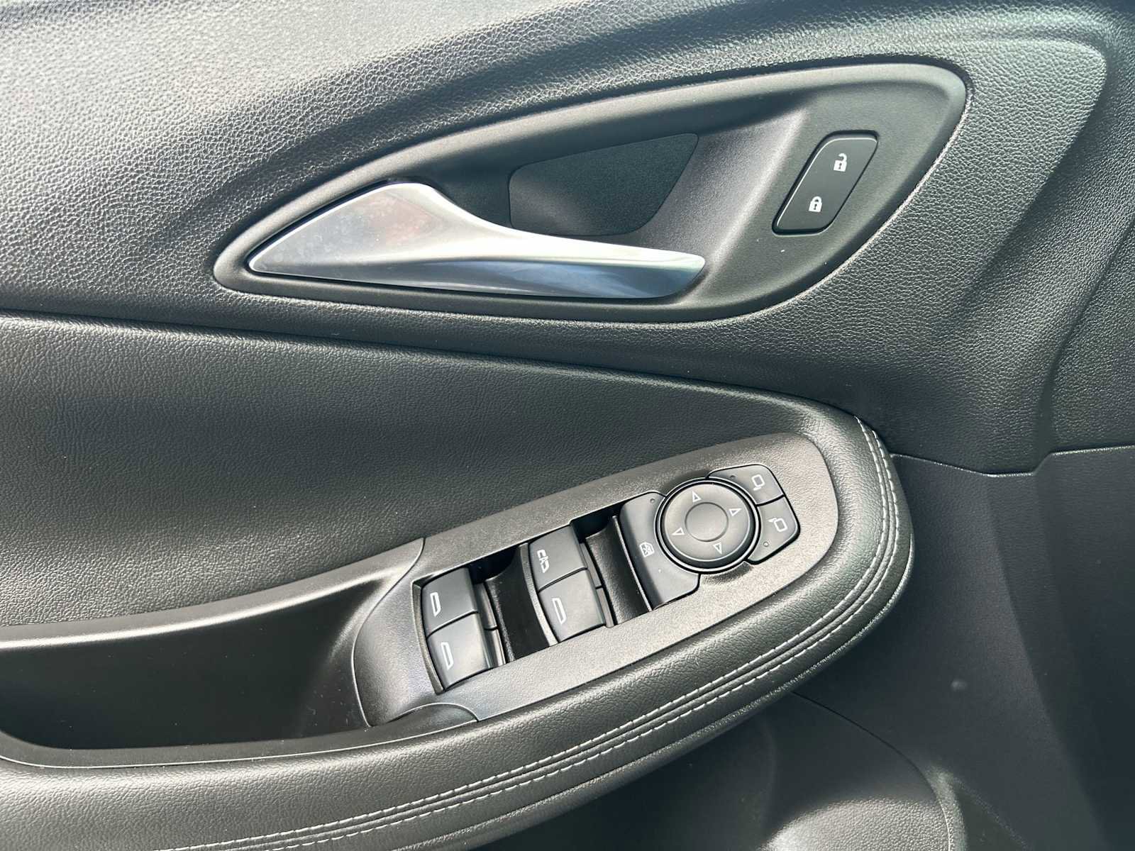 New 2025 Buick Encore GX Preferred image 21