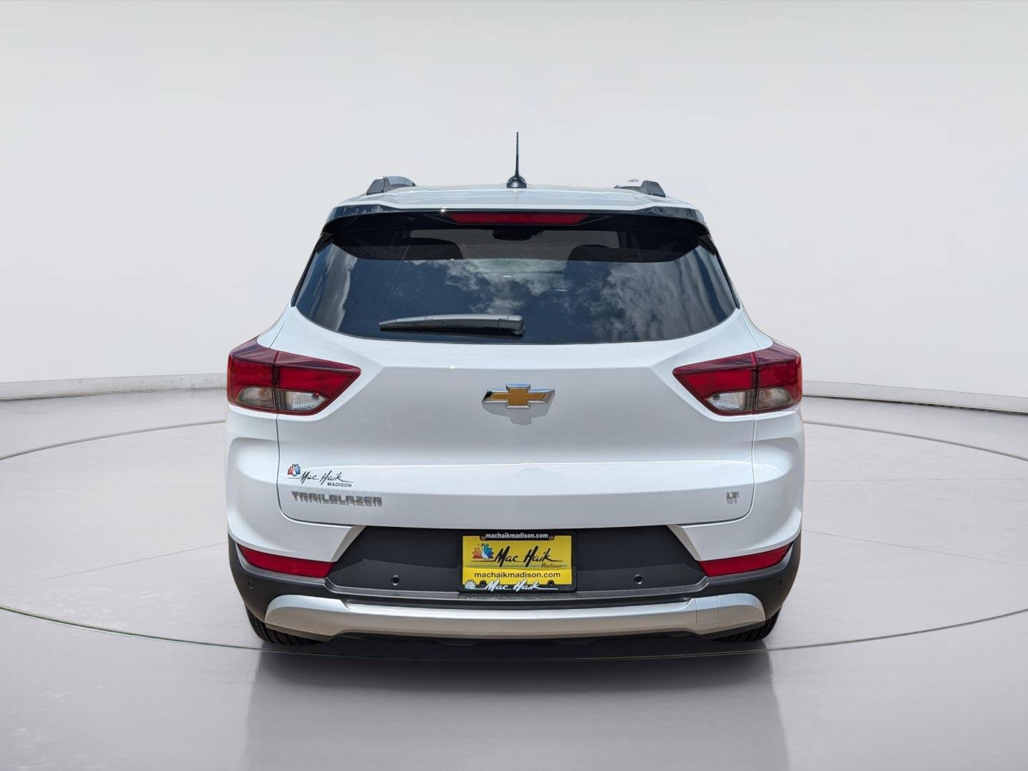 New 2026 Chevrolet TrailBlazer LT w/ Driver Confidence Package FWD image 4