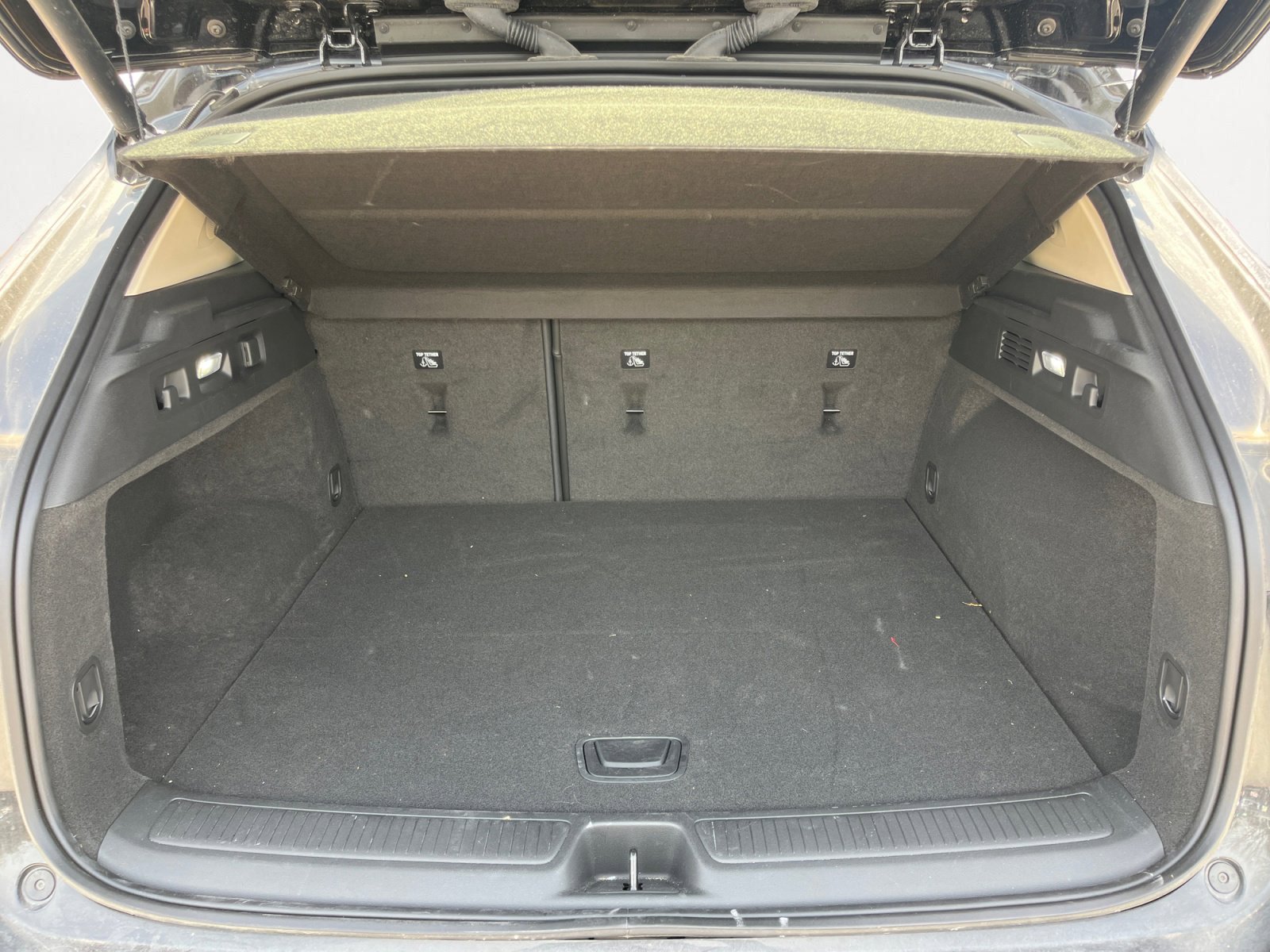 Used 2023 Buick Envision Essence w/ Sport Touring Package FWD image 12