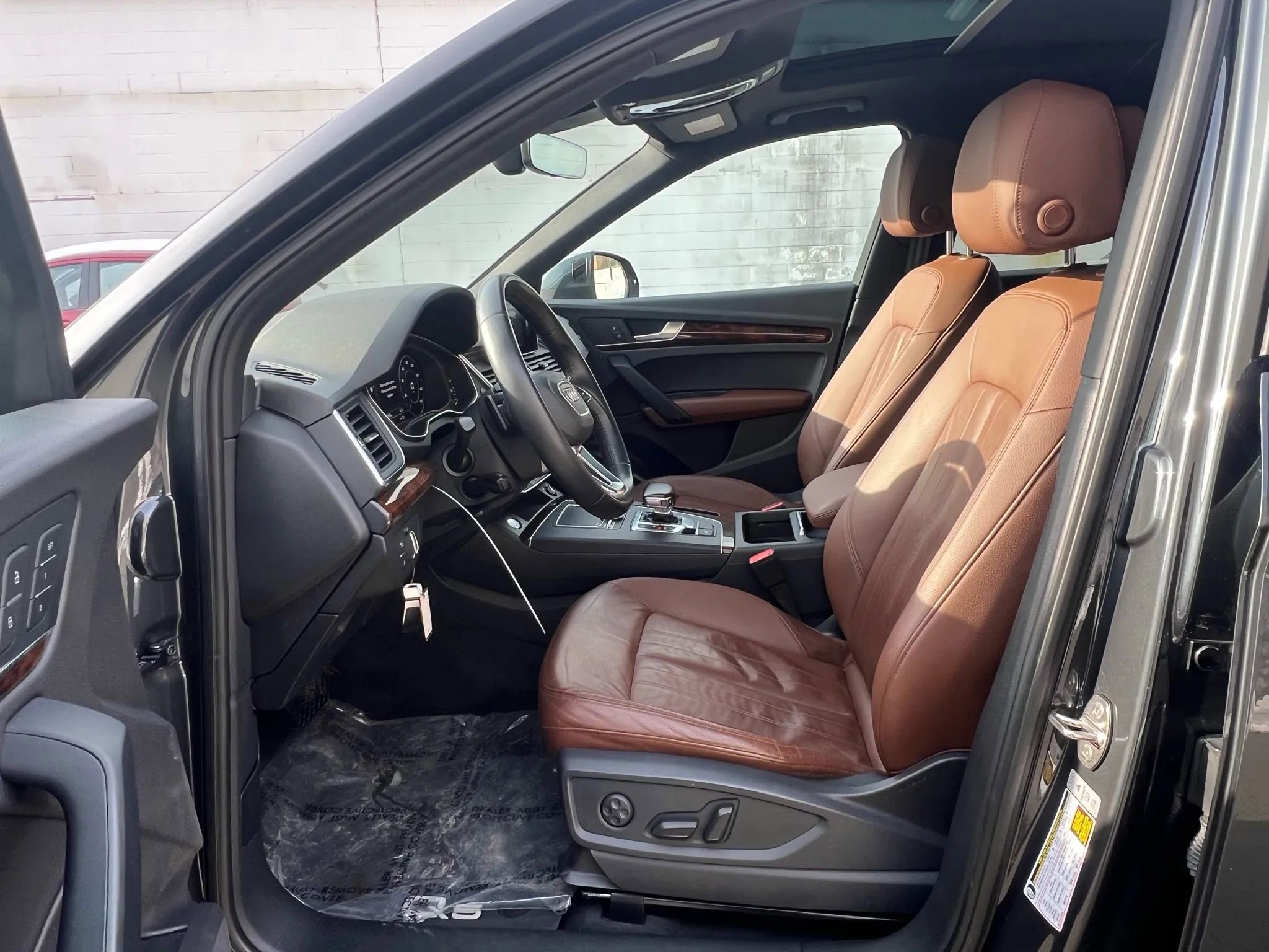 Used 2018 Audi Q5 2.0T Premium Plus w/ Premium Plus Package image 28