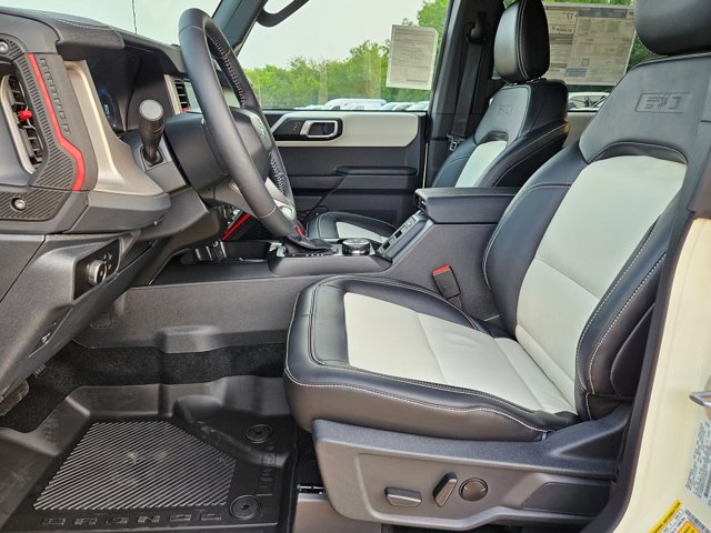 New 2026 Ford Bronco Outer Banks AWD/4WD image 4