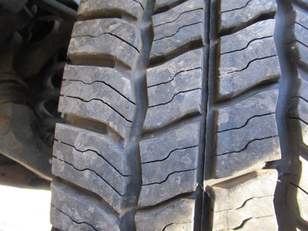 Used 2020 Chevrolet Express 2500 Extended w/ Communications Package image 5