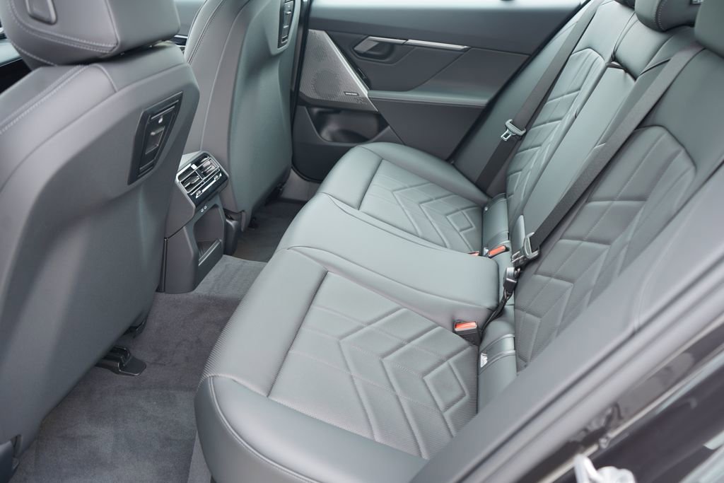 Used 2026 BMW i5 eDrive40 image 20