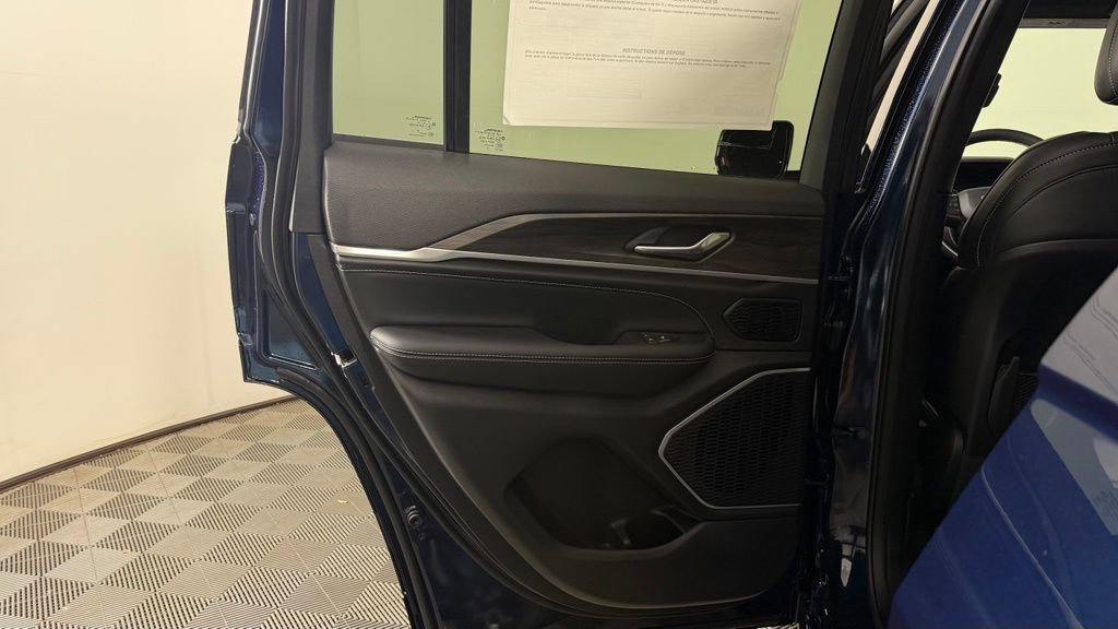 New 2026 Jeep Grand Cherokee Limited AWD/4WD image 29