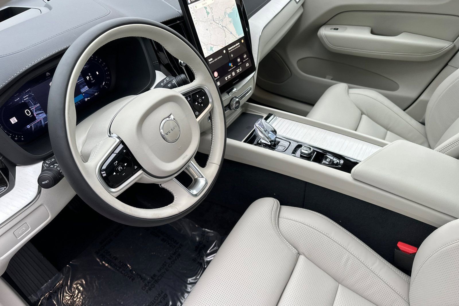 New 2026 Volvo XC60 B5 Ultra w/ Protection Package Premier image 13