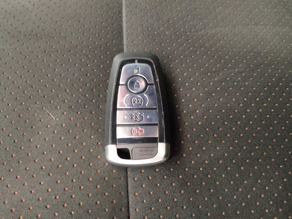 Used 2018 Ford Explorer XLT w/ Equipment Group 202A image 32