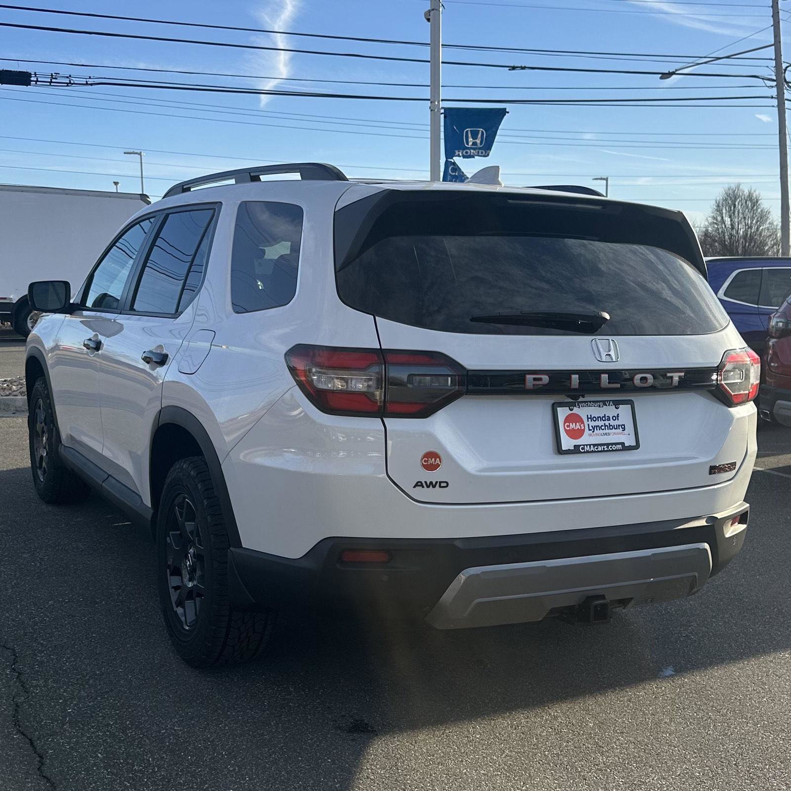 New 2026 Honda Pilot TrailSport image 3