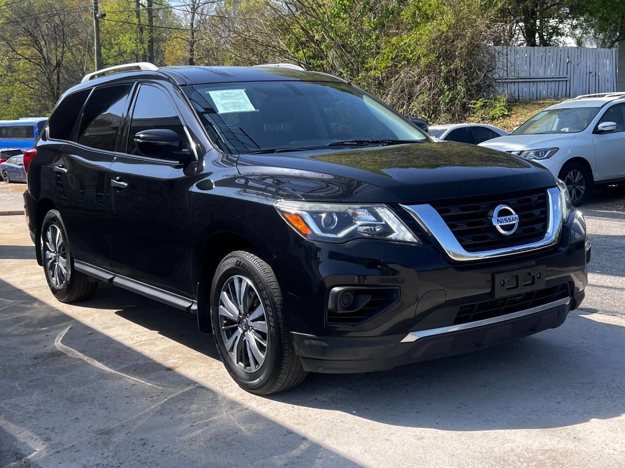 Used 2018 Nissan Pathfinder S image 9
