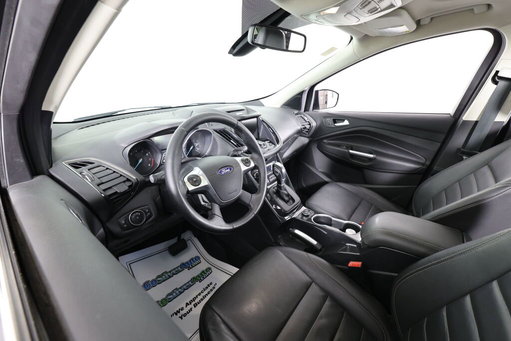 Used 2016 Ford Escape Titanium image 10