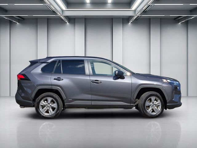 Used 2024 Toyota RAV4 LE AWD/4WD image 3