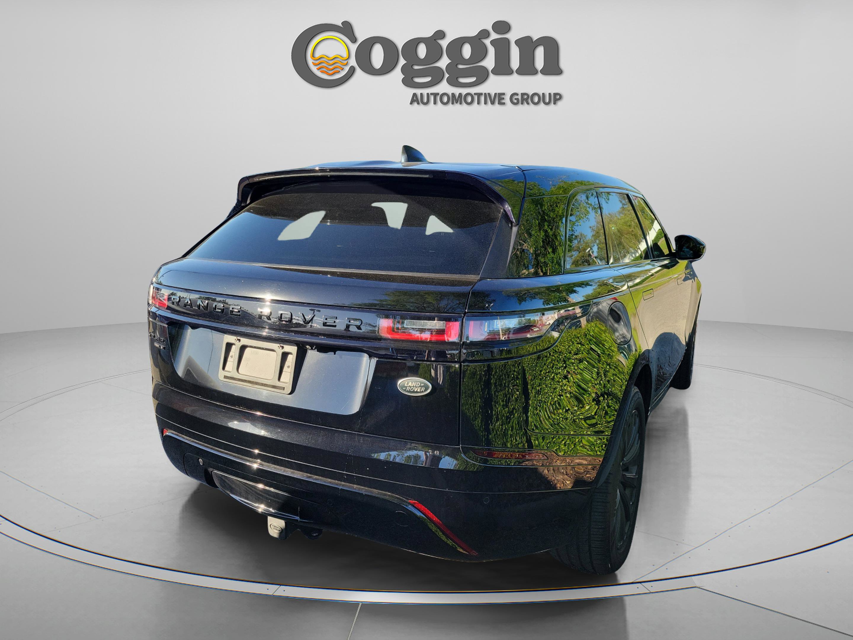 Used 2020 Land Rover Range Rover Velar R-Dynamic S image 4