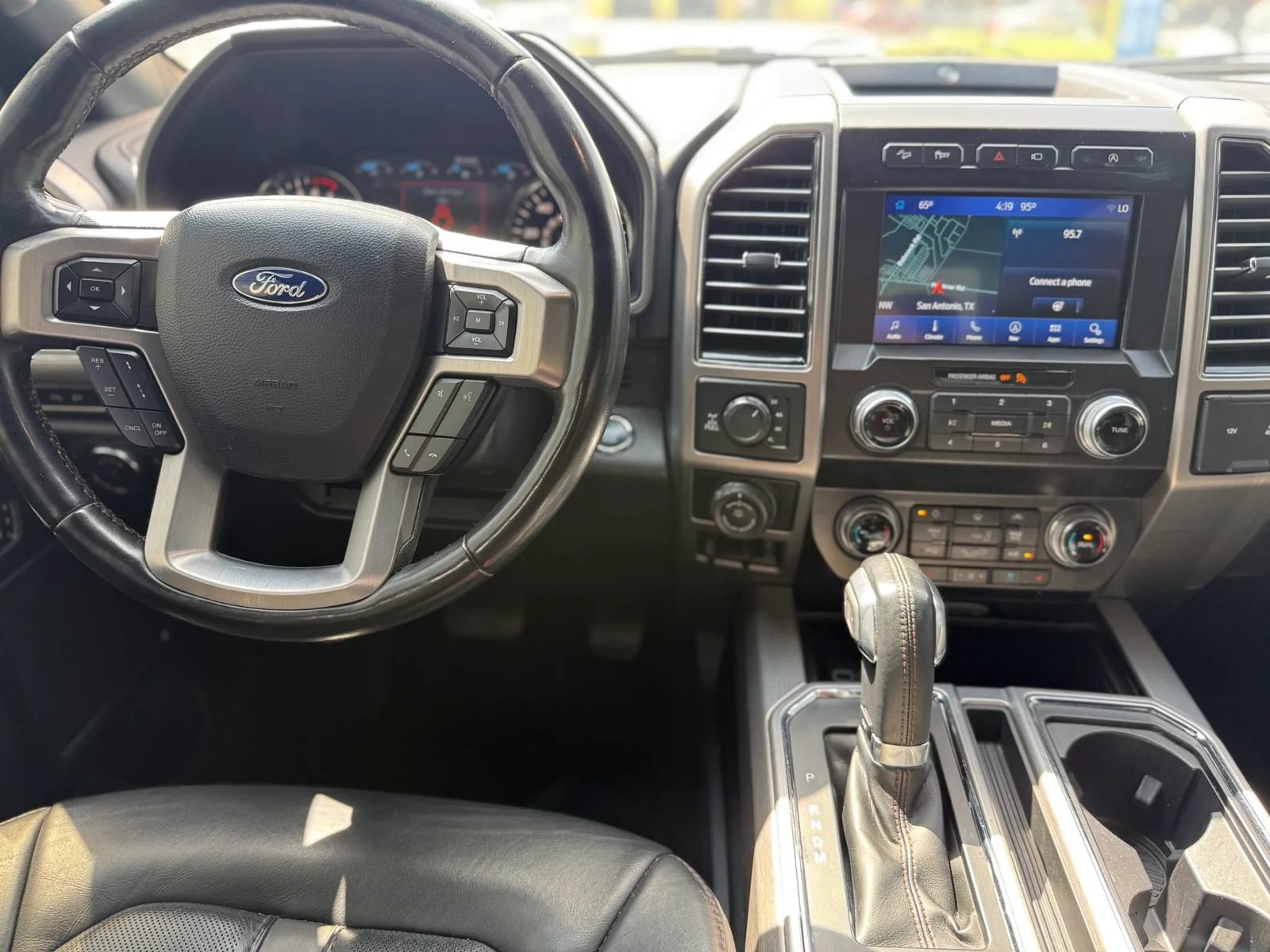 Used 2020 Ford F150 Platinum w/ Equipment Group 701A Luxury AWD/4WD image 19