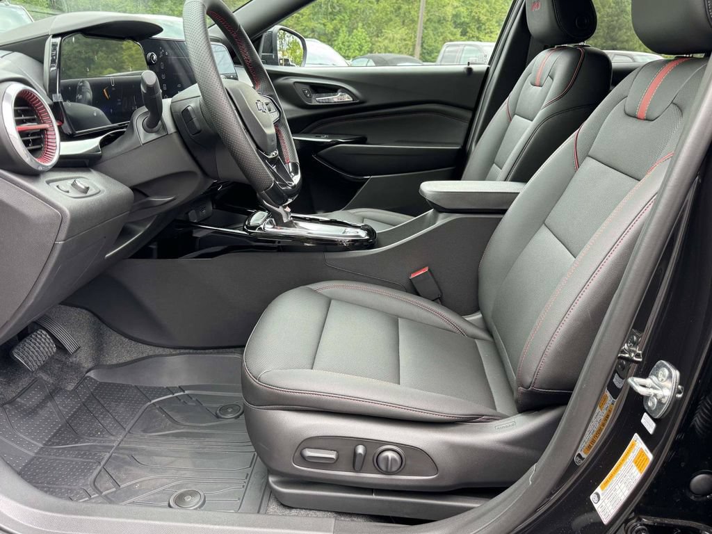New 2026 Chevrolet Trax RS w/ Sunroof Package FWD image 20