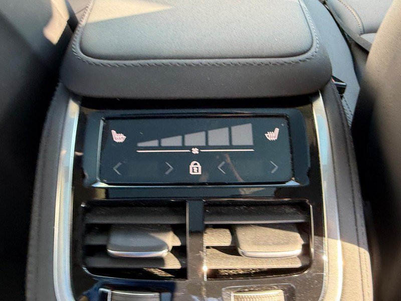 Used 2026 Volvo XC90 B6 Plus AWD/4WD image 12