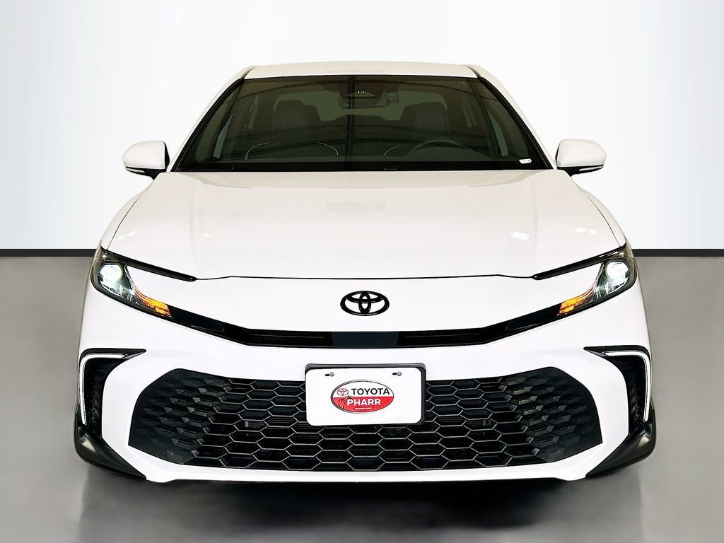 Used 2025 Toyota Camry SE w/ Convenience Package FWD image 2