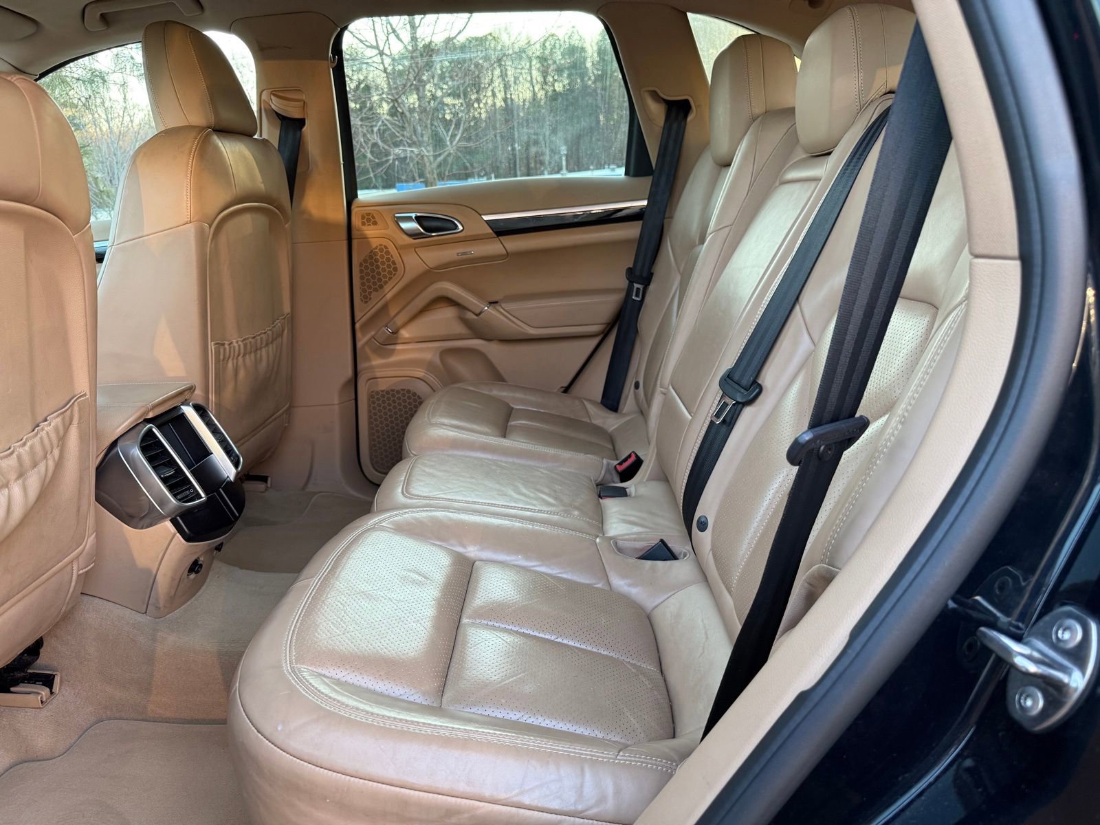 Used 2016 Porsche Cayenne image 37