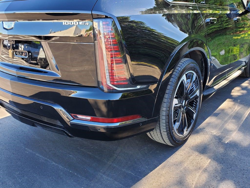 Certified 2025 Cadillac Escalade IQ Sport 2 AWD/4WD image 8
