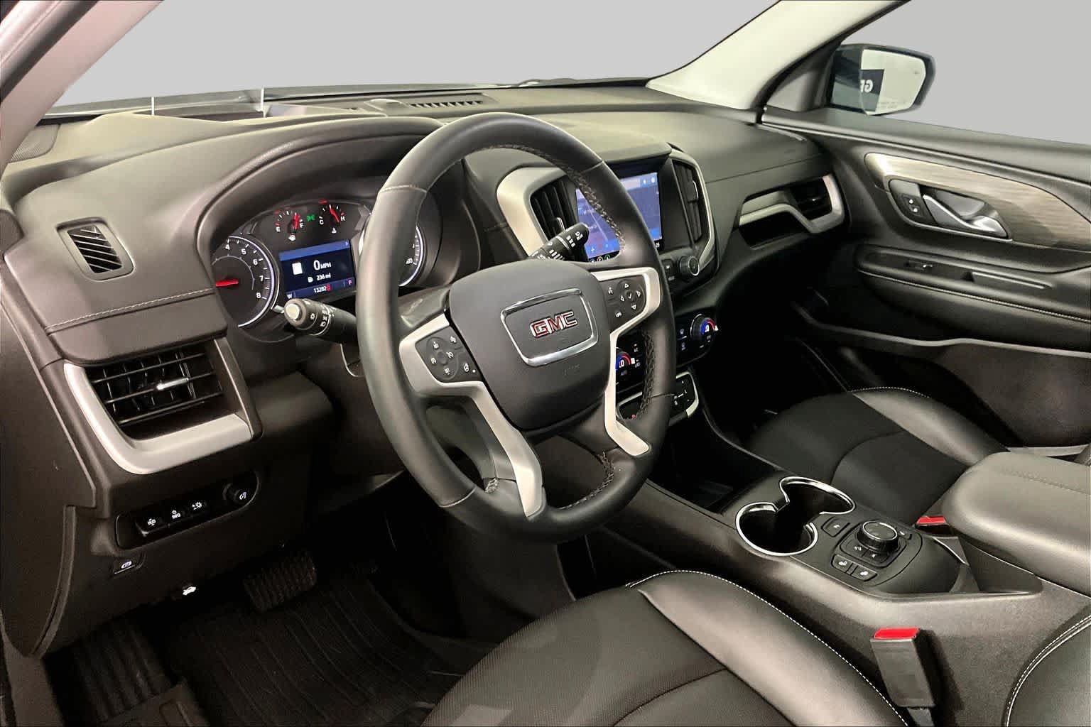 Certified 2024 GMC Terrain SLT w/ Infotainment Package II AWD/4WD image 16