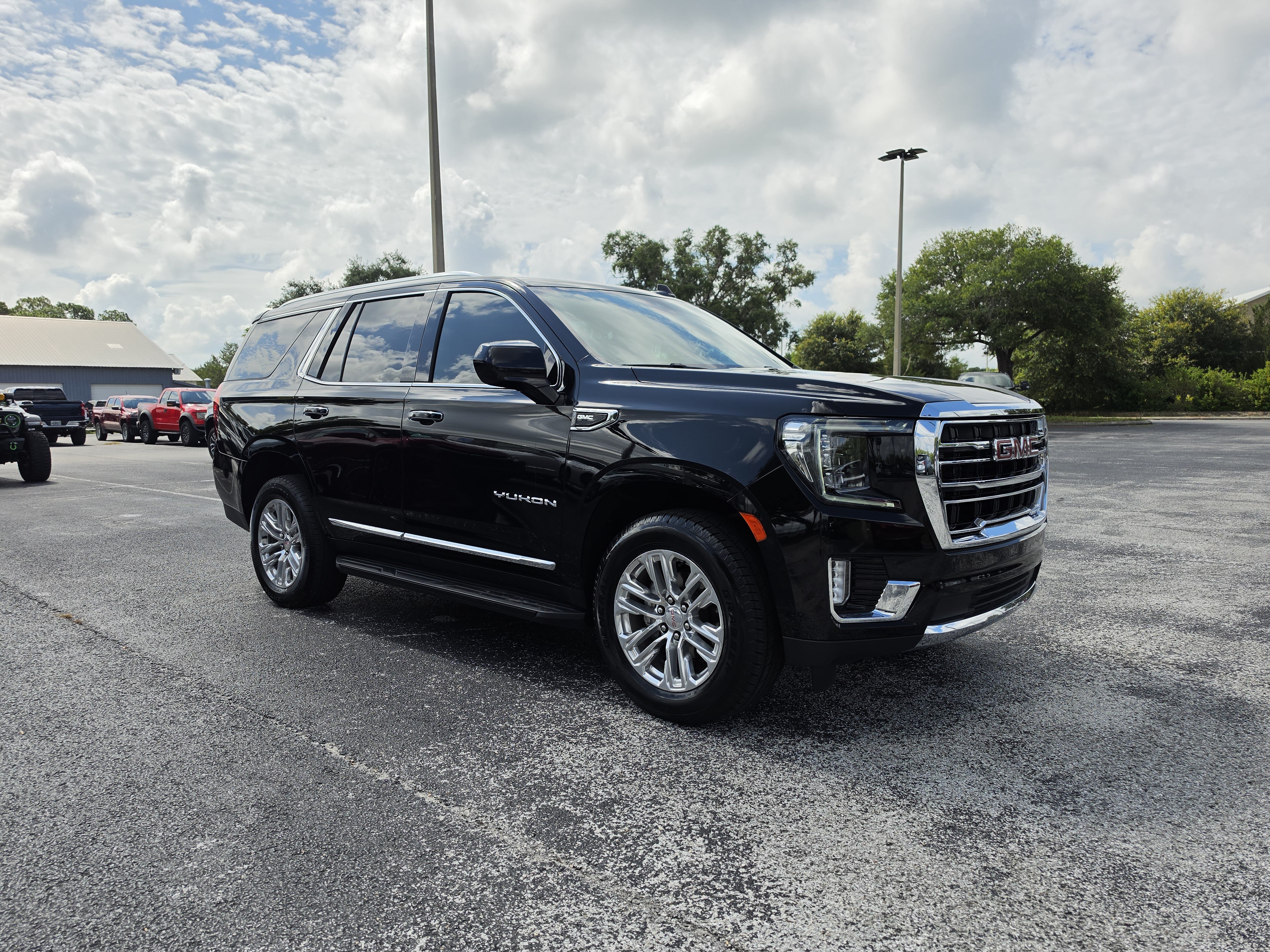 Certified 2023 GMC Yukon SLT RWD image 2
