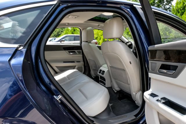 Used 2016 Jaguar XF Prestige RWD image 44