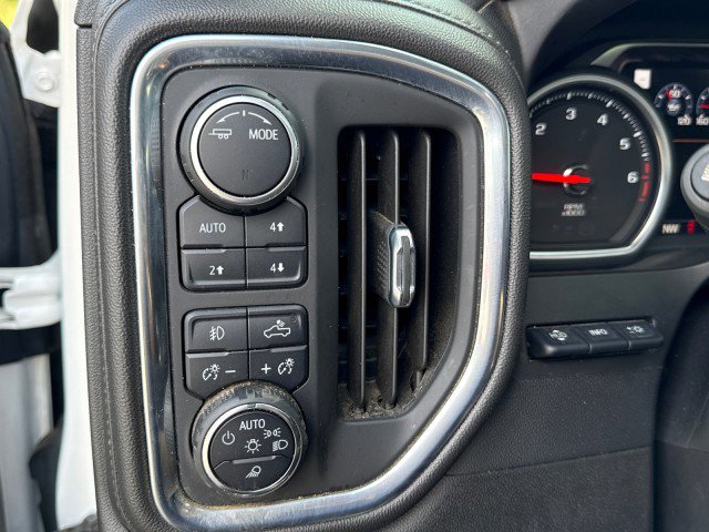 Used 2022 Chevrolet Silverado 1500 High Country w/ Technology Package image 24