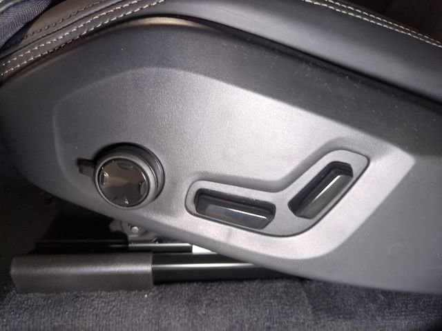 New 2026 Volvo XC90 T8 Ultra w/ Protection Package image 14