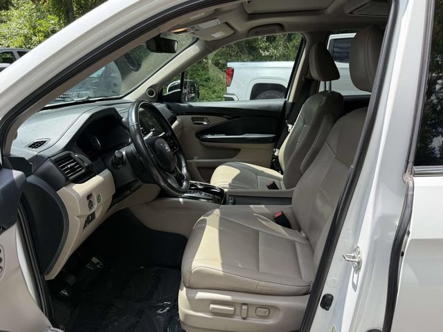 Used 2020 Honda Pilot Touring image 11