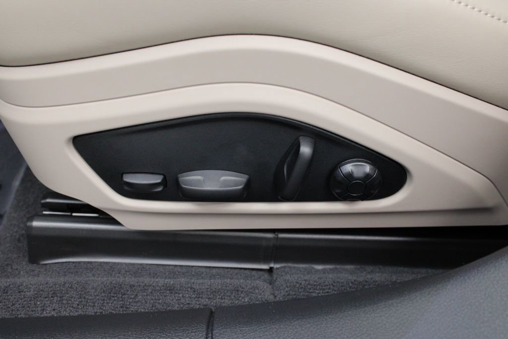 New 2026 Porsche Panamera image 25